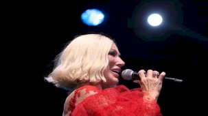 Seda Sayan Tokat'ta Coşkulu Konserle Hayranlarını Büyüledi