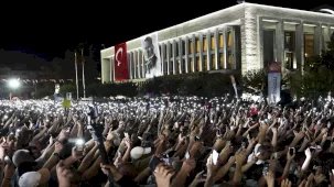 CHP Genel Başkanı Özel Saraçhanedeki Mitingde Konuştu